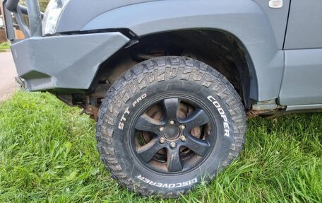 Toyota Land Cruiser Prado 120 рестайлинг, 2007 год, 2 000 000 рублей, 10 фотография