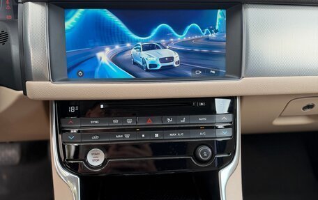 Jaguar XF II, 2017 год, 2 250 000 рублей, 19 фотография