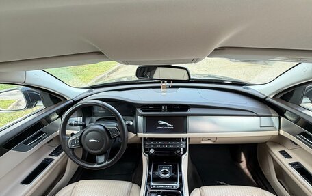 Jaguar XF II, 2017 год, 2 250 000 рублей, 14 фотография