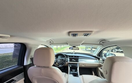 Jaguar XF II, 2017 год, 2 250 000 рублей, 33 фотография