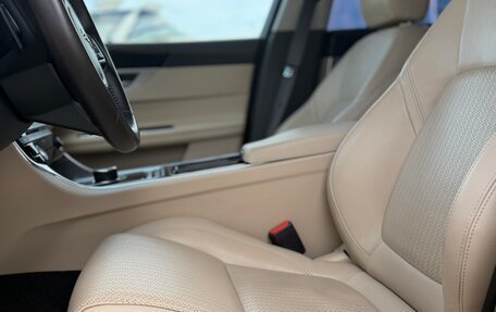 Jaguar XF II, 2017 год, 2 250 000 рублей, 26 фотография
