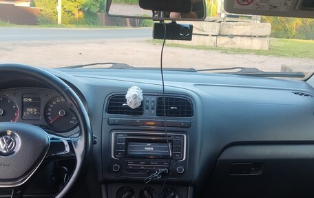 Volkswagen Polo VI (EU Market), 2015 год, 700 000 рублей, 7 фотография