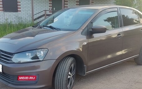 Volkswagen Polo VI (EU Market), 2015 год, 700 000 рублей, 3 фотография