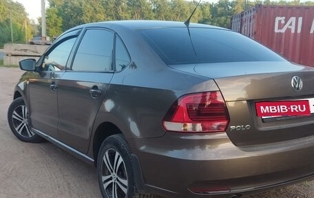 Volkswagen Polo VI (EU Market), 2015 год, 700 000 рублей, 6 фотография