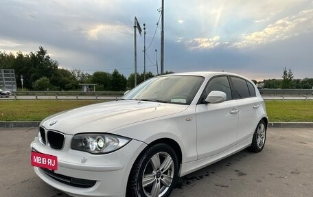 BMW 1 серия, 2011 год, 990 000 рублей, 2 фотография