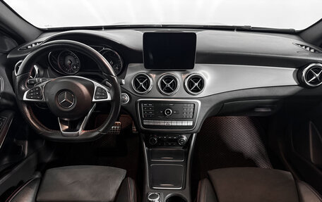 Mercedes-Benz GLA, 2017 год, 2 299 000 рублей, 15 фотография