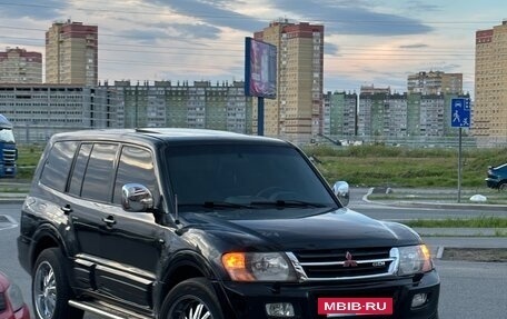 Mitsubishi Pajero III рестайлинг, 2001 год, 950 000 рублей, 2 фотография