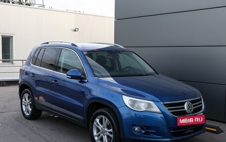 Volkswagen Tiguan I, 2010 год, 698 000 рублей, 3 фотография