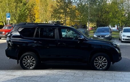 Toyota Land Cruiser Prado 150 рестайлинг 2, 2016 год, 3 990 000 рублей, 5 фотография