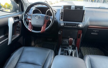 Toyota Land Cruiser Prado 150 рестайлинг 2, 2016 год, 3 990 000 рублей, 20 фотография