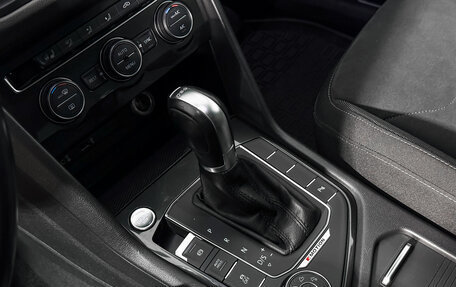 Volkswagen Tiguan II, 2017 год, 1 578 000 рублей, 11 фотография