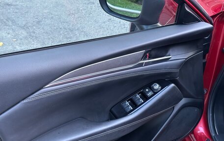 Mazda 6, 2019 год, 2 140 000 рублей, 21 фотография