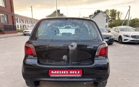 Toyota Yaris I рестайлинг, 2001 год, 200 000 рублей, 3 фотография
