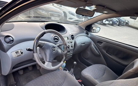 Toyota Yaris I рестайлинг, 2001 год, 200 000 рублей, 8 фотография
