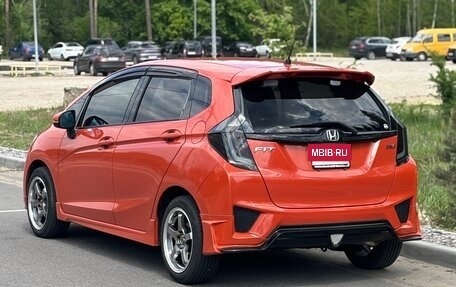 Honda Fit III, 2013 год, 1 400 000 рублей, 2 фотография