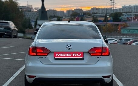 Volkswagen Jetta VI, 2013 год, 830 000 рублей, 5 фотография