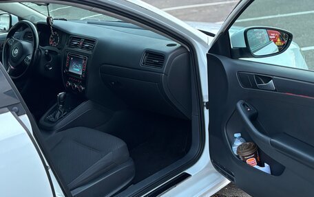 Volkswagen Jetta VI, 2013 год, 830 000 рублей, 14 фотография