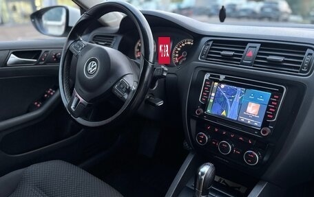 Volkswagen Jetta VI, 2013 год, 830 000 рублей, 12 фотография