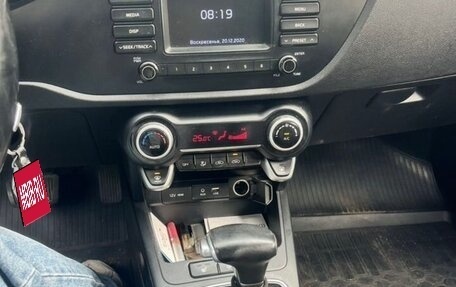 KIA Rio IV, 2018 год, 1 350 000 рублей, 8 фотография
