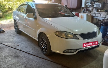 Daewoo Gentra II, 2013 год, 600 000 рублей, 2 фотография