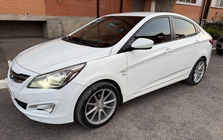 Hyundai Solaris II рестайлинг, 2016 год, 1 300 000 рублей, 2 фотография