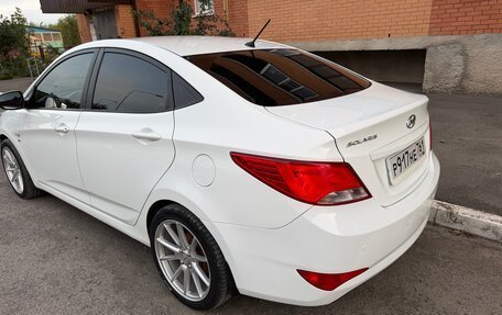 Hyundai Solaris II рестайлинг, 2016 год, 1 300 000 рублей, 3 фотография