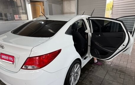 Hyundai Solaris II рестайлинг, 2016 год, 1 300 000 рублей, 11 фотография