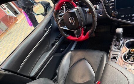 Toyota Camry, 2019 год, 2 350 000 рублей, 3 фотография
