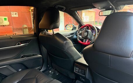 Toyota Camry, 2019 год, 2 350 000 рублей, 10 фотография