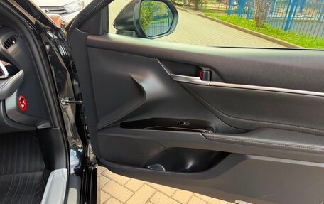 Toyota Camry, 2019 год, 2 350 000 рублей, 12 фотография