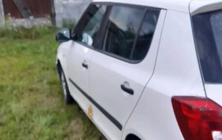 Skoda Fabia II, 2012 год, 300 000 рублей, 4 фотография