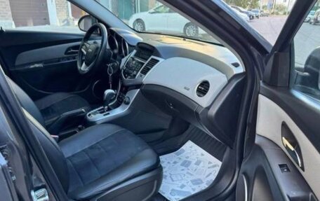 Chevrolet Cruze II, 2011 год, 780 000 рублей, 5 фотография
