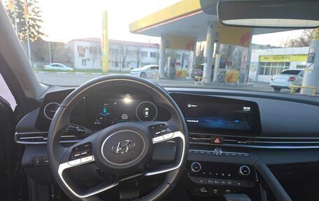 Hyundai Elantra, 2021 год, 2 250 000 рублей, 8 фотография