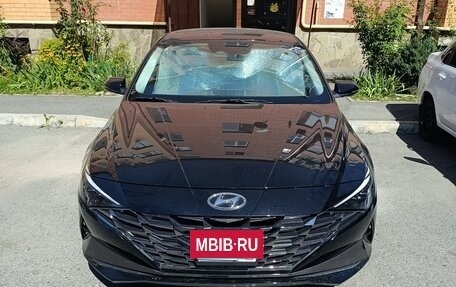 Hyundai Elantra, 2021 год, 2 250 000 рублей, 2 фотография