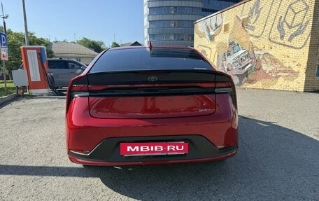 Toyota Prius IV XW50, 2023 год, 3 300 000 рублей, 2 фотография