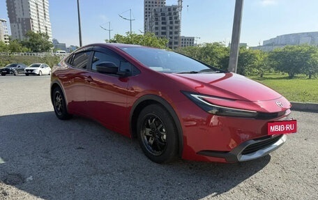 Toyota Prius IV XW50, 2023 год, 3 300 000 рублей, 10 фотография