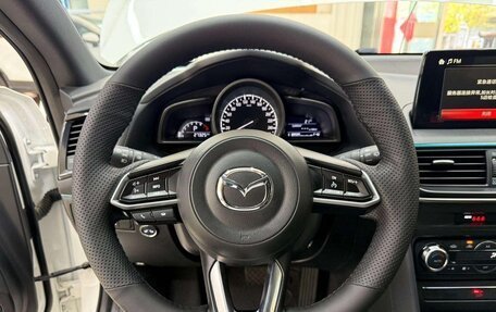 Mazda CX-4, 2023 год, 2 169 000 рублей, 10 фотография