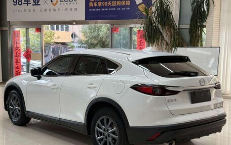 Mazda CX-4, 2023 год, 2 169 000 рублей, 6 фотография