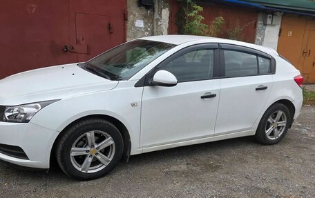 Chevrolet Cruze II, 2012 год, 900 000 рублей, 3 фотография
