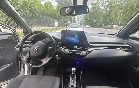 Toyota C-HR I рестайлинг, 2018 год, 1 900 000 рублей, 4 фотография