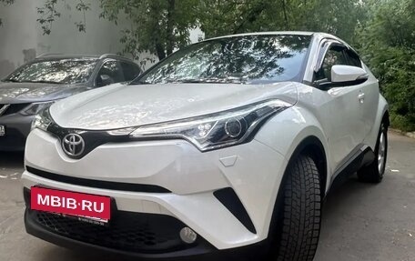 Toyota C-HR I рестайлинг, 2018 год, 1 900 000 рублей, 2 фотография
