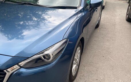Mazda Axela, 2016 год, 1 390 000 рублей, 2 фотография