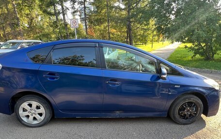 Toyota Prius, 2010 год, 580 000 рублей, 3 фотография