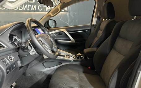 Mitsubishi Pajero Sport III рестайлинг, 2017 год, 2 899 000 рублей, 7 фотография