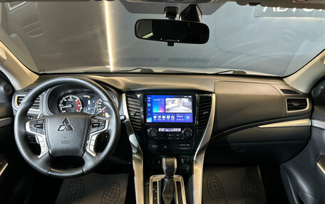 Mitsubishi Pajero Sport III рестайлинг, 2017 год, 2 899 000 рублей, 10 фотография