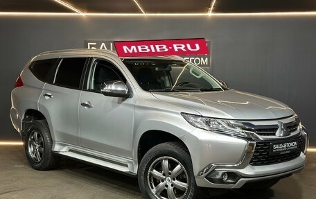 Mitsubishi Pajero Sport III рестайлинг, 2017 год, 2 899 000 рублей, 3 фотография