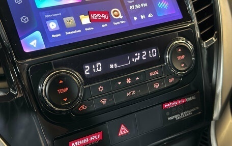 Mitsubishi Pajero Sport III рестайлинг, 2017 год, 2 899 000 рублей, 14 фотография