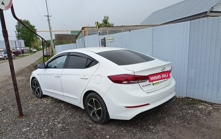 Hyundai Elantra VI рестайлинг, 2016 год, 949 999 рублей, 5 фотография