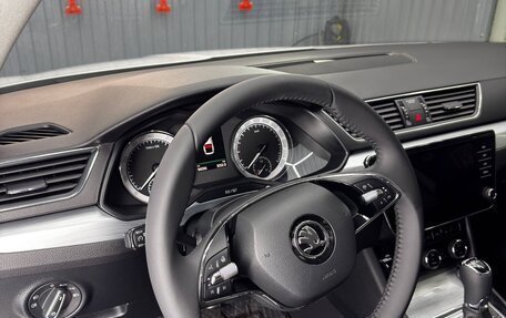 Skoda Superb III рестайлинг, 2021 год, 2 500 000 рублей, 15 фотография