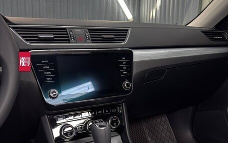 Skoda Superb III рестайлинг, 2021 год, 2 500 000 рублей, 10 фотография